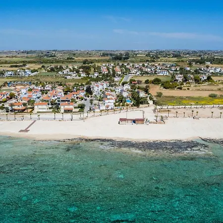 Villa Elena Gardens *